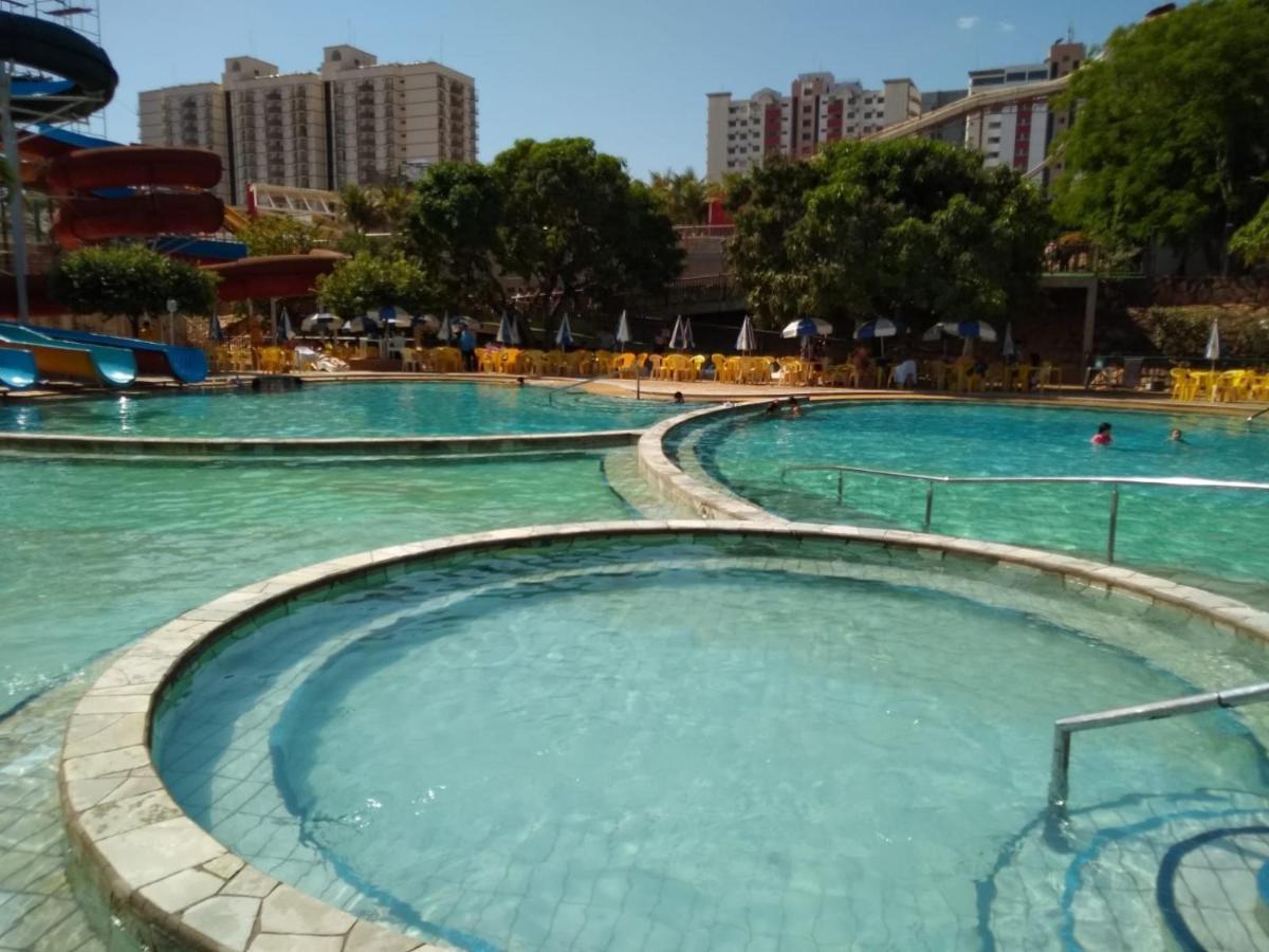 Villa Piazza Diroma Caldas Novas Exterior foto